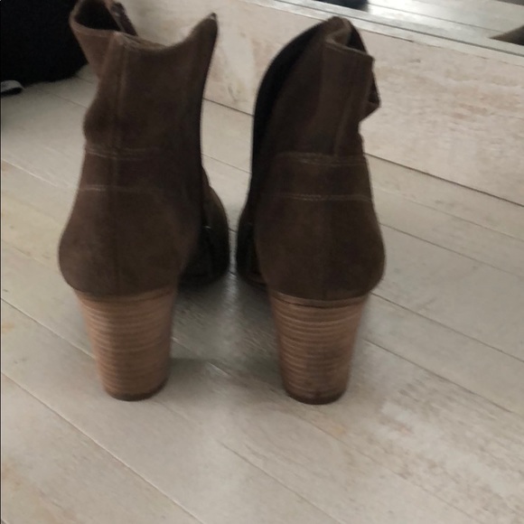 Vince Camuto ankle boots - Picture 3 of 4